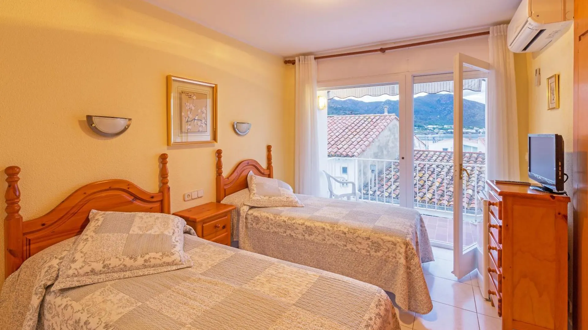 ゲストハウス Habitacions La Font El Port De La Selva